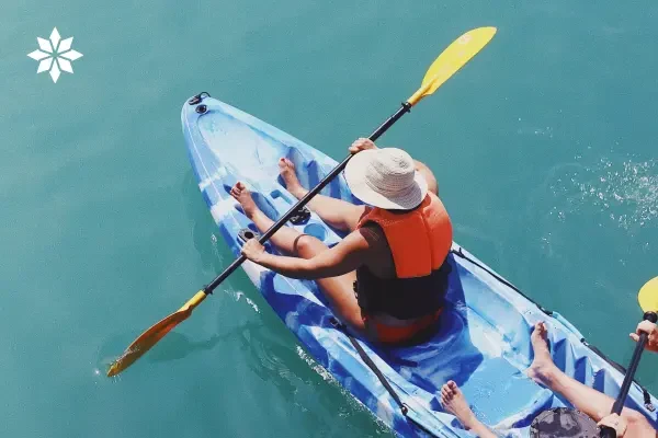 Sightseeing Tour + Kayaking